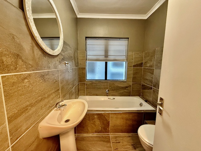 2 Bedroom Property for Sale in Parklands Western Cape